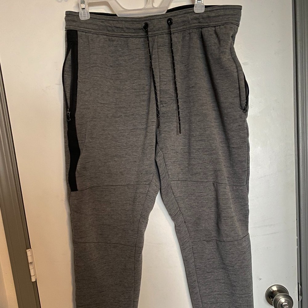 Men's American Eagle Outfitters Active Flex Gray Joggers (Large)